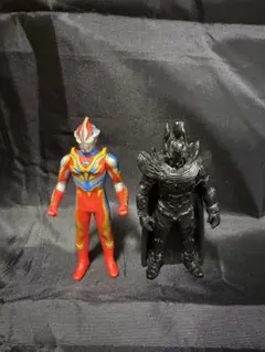 ウルトラマン対決セットウルトラマンメビウスフェニックスブレイブVSエンペラ星人