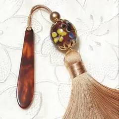 (伽羅) とんぼ玉の帯飾り プレート付き根付　水中花