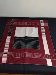 Pierre Cardin 幾何学模様 シルクスカーフ