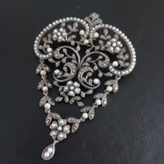 新品同様♡ロクザン♡碌山♡ 蝶々&パール♡透かし♡ペンダント兼ブローチ シルバー 新品同様♡ロクザン♡碌山♡ 蝶々&パール♡透かし♡ペンダント兼