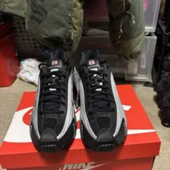 nike shox r4 27.5 9.5 HQ1988002 新品