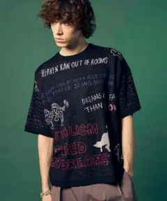 【今季新作‼︎即完売‼︎】メゾンスペシャルの落書きニットTシャツ