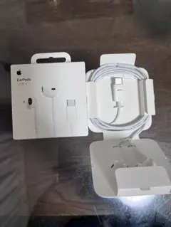 Apple EarPods (USB-C)アップル純正品　新品未使用未開封品 o