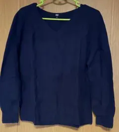 UNIQLO ネイビー Vネック 長袖ニット