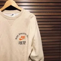 NIKE / ナイキ　スウェット　ブランドロゴ　刺繍　シンプル