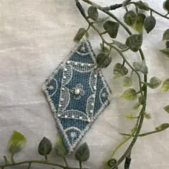 ＊ハンドメイドミナペルホネンシンフォニーパールブルーブローチ