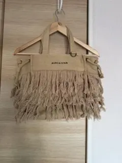 Item thumbnail for item 6e64b919-def2-44b0-a07b-54c955004a0e