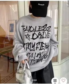 グレー プリント入り オーバーサイズ ニット