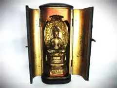 厨子入り　十一面観音菩薩立像・昭和初期の物【かなり小さな仏像となります。】 厨子入り 十一面観音菩薩立像・昭和初期の物【かなり小さな仏像となり