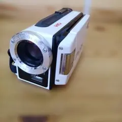 希少　美品　動作品　SANYO Xacti DSC-E6 デジタルカメラ タッチフォーカスと3型液晶を備えた新Xacti DSC-E6／S6 - ITmedia NEWS