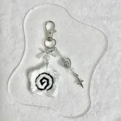 《限定値下》【No.448】ビーズキーホルダー 編み物 なるとまき 星