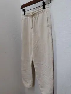 【タイムSALE】【未使用に近い美品】UNIQLOスエットパンツ*ベージュ
