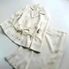 極美品　M'S GRACY　スカートセットアップ　フレア　クリーム色　9号