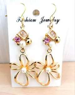 233# ピアス ハンドメイド フラワー 花 レジン 夏ピアス - メルカリ