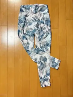 ALBOVE ミルキーウェイ ペイズリー柄クロスショルダーブラ　アイボリー ALBOVE ミルキーウェイ ペイズリー柄クロスショルダーブラ アイボリー