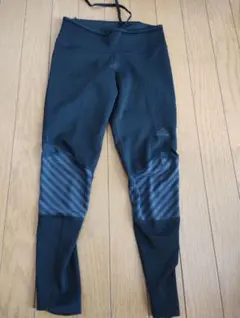 adidas フィットネスレギンス ブラック ストライプ