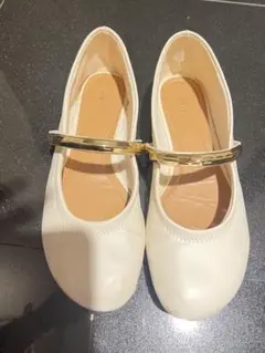 ZARA サイズ36 23センチホワイト フラットシューズ