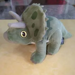 ジュラシック・ワールド ぬいぐるみ　トリケラトプス