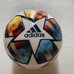 adidas UEFA Champions League サッカーボールレプリカのサムネイル