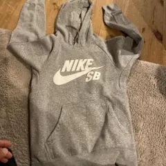 Nike SB グレー フード付きパーカー S
