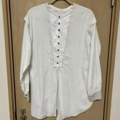 ホワイト 長袖 シャツ ボタン付き　チャオパニック