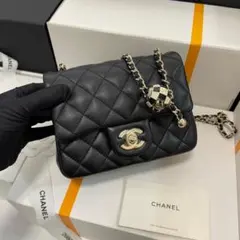 CHANELw5