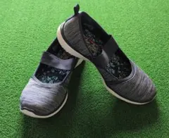 SKECHERS エアクールメモリーフォーム スニーカー 25cm