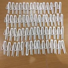 カーテンフック 60個約７センチメートル。