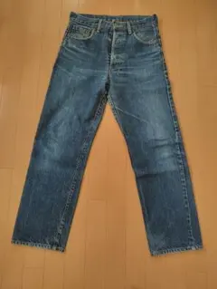 Levi's701XX 赤耳 ビッグE シンチ 刻印J22 W31のサムネイル