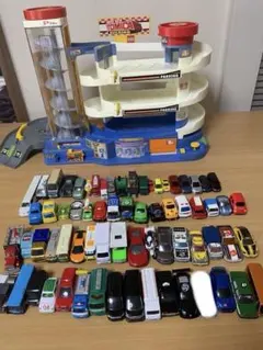 トミカブリスターパック32台さセット外箱破損有り - メルカリ