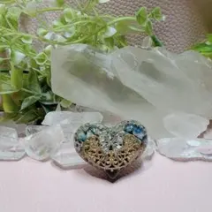 癒しのオルゴナイト❤️クロムダイオプサイト＋翡翠のハート型