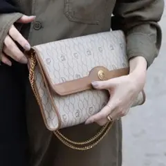 Christian Dior チェーンバッグ　ハニカム柄