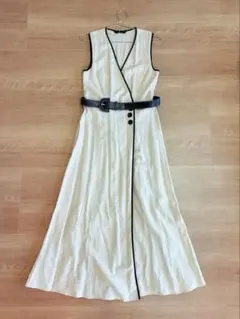 ZARA ザラ　ベージュ　ワンピース　Ｖネック　ラップワンピース