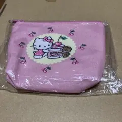 Sanrio Hello Kitty ポーチ チェリー柄 レッドです☺