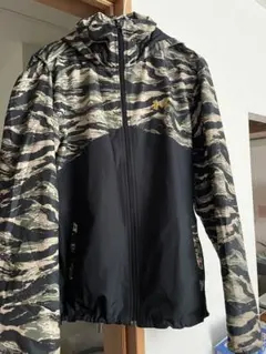 アンダーアーマー　under armor ナイロンジャケット　タイガーカモ　迷彩のサムネイル