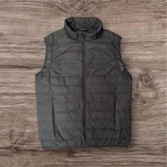 UNIQLO ウルトラライトダウン コンパクトダウンベスト メンズ S グレー