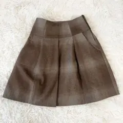 ブルネロクチネリ　スカート　フレアのサムネイル