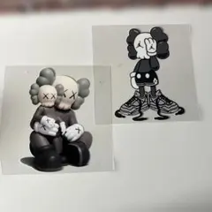 KAWS ガウスハーフカプラ 防水シール２枚セット 匿名発送