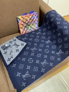 Item thumbnail for item 560fd163-1c3a-476b-bfce-4e74a8147466