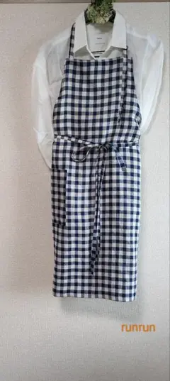 ハンドメイドエプロン大人用　フレンチリネン　 紺✕生成りチェック柄