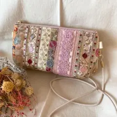 インド刺繍リボンポシェット⭐︎ポーチ/アイボリー/フェイクレザー/スマホポシェット