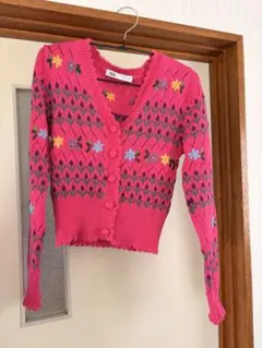 ZARA 花柄刺繍ピンクニットカーディガン