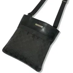 グッチ　ショルダーバッグ　サコッシュ　GG柄　プレート　キャンバス　ブラック