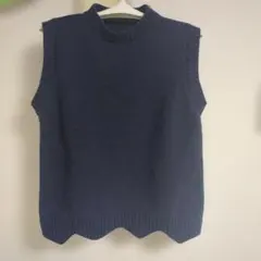 ネイビー　丸襟　 ニットベスト　フリーサイズ