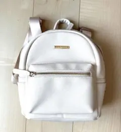 CECIL McBEE セシルマクビー リュック ベージュ色のサムネイル