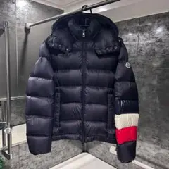 MONCLER ダウンジャケット