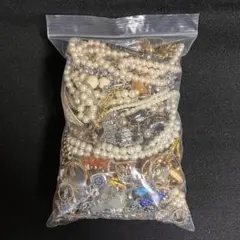 イミテーションアクセサリー まとめ売り 2kg超 ネックレス ブローチ 等