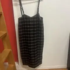 キャミワンピース 黒とグレーのチェック柄