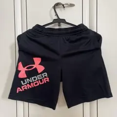 UNDER ARMOUR ハーフパンツ 黒130㎝
