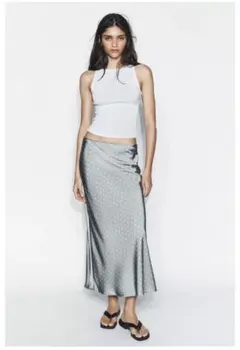 ZARA ドット柄サテンミディスカートのサムネイル